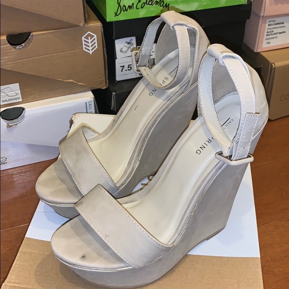 Call it Spring Wedges - Picture 1 of 8